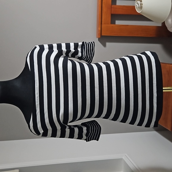 Ralph Lauren Cotton Black & White Stripped Ladies Top Size S. Sleeves ½-Length - Picture 11 of 11